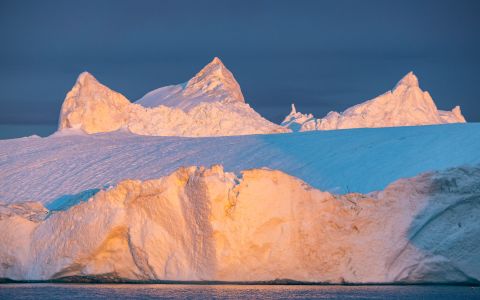 IJsberg in avondlicht - Ilulissat, Groenland